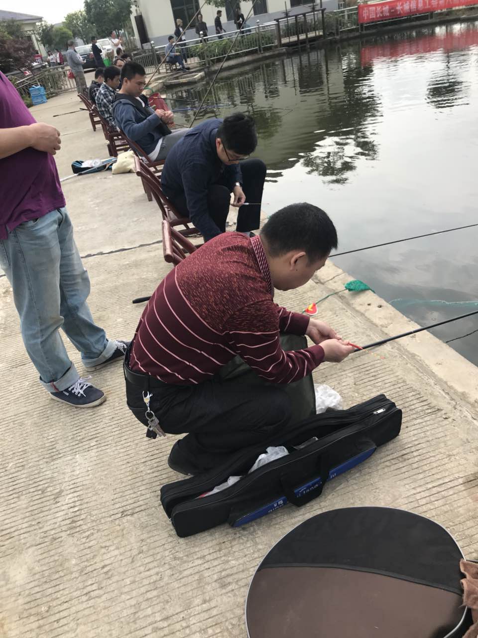 釣魚(yú)比賽盛況在此，拿走不謝